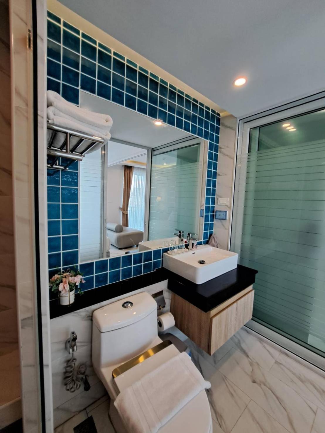 Deco Pattaya Hotel North Pattaya Bagian luar foto