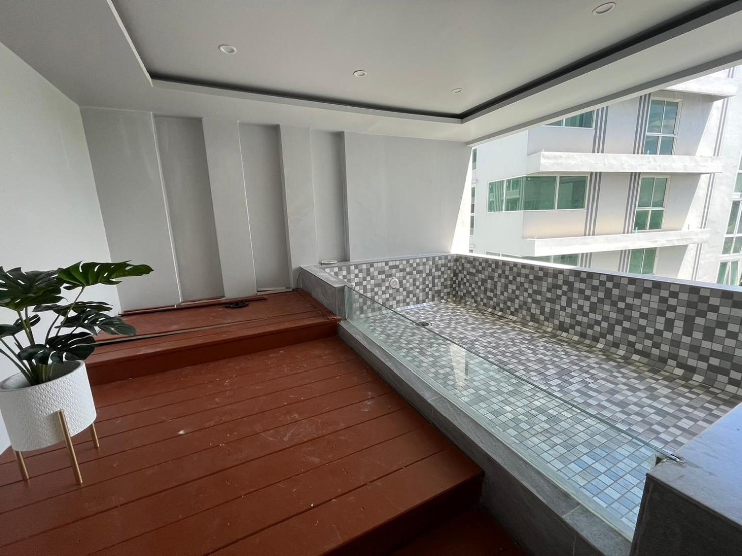 Deco Pattaya Hotel North Pattaya Bagian luar foto
