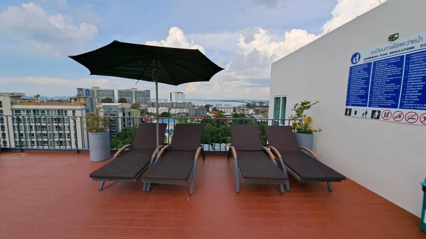 Deco Pattaya Hotel North Pattaya Bagian luar foto