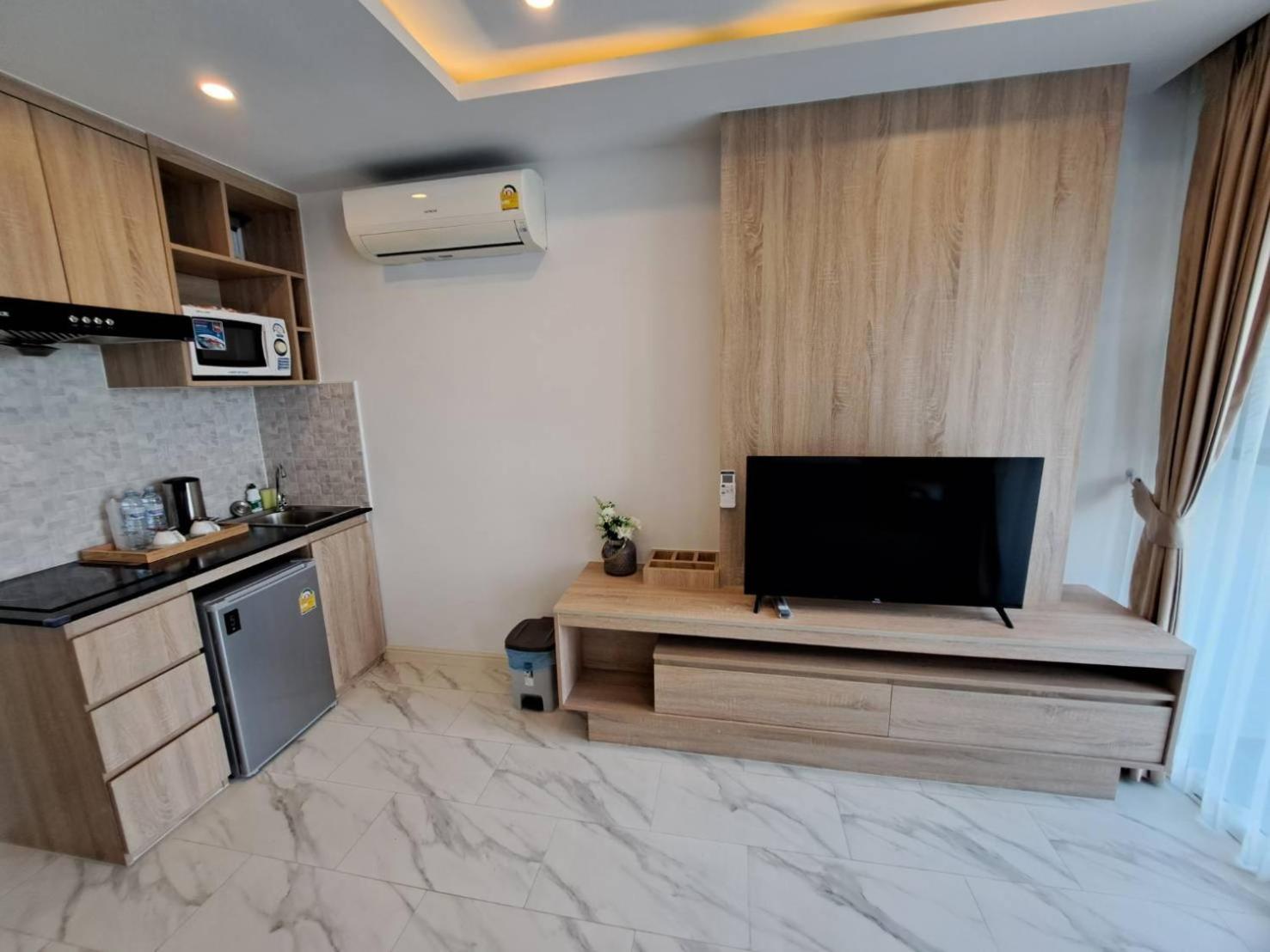 Deco Pattaya Hotel North Pattaya Bagian luar foto